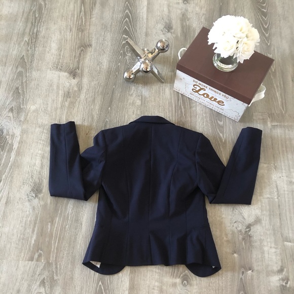 H&M Blazer - Picture 3 of 9